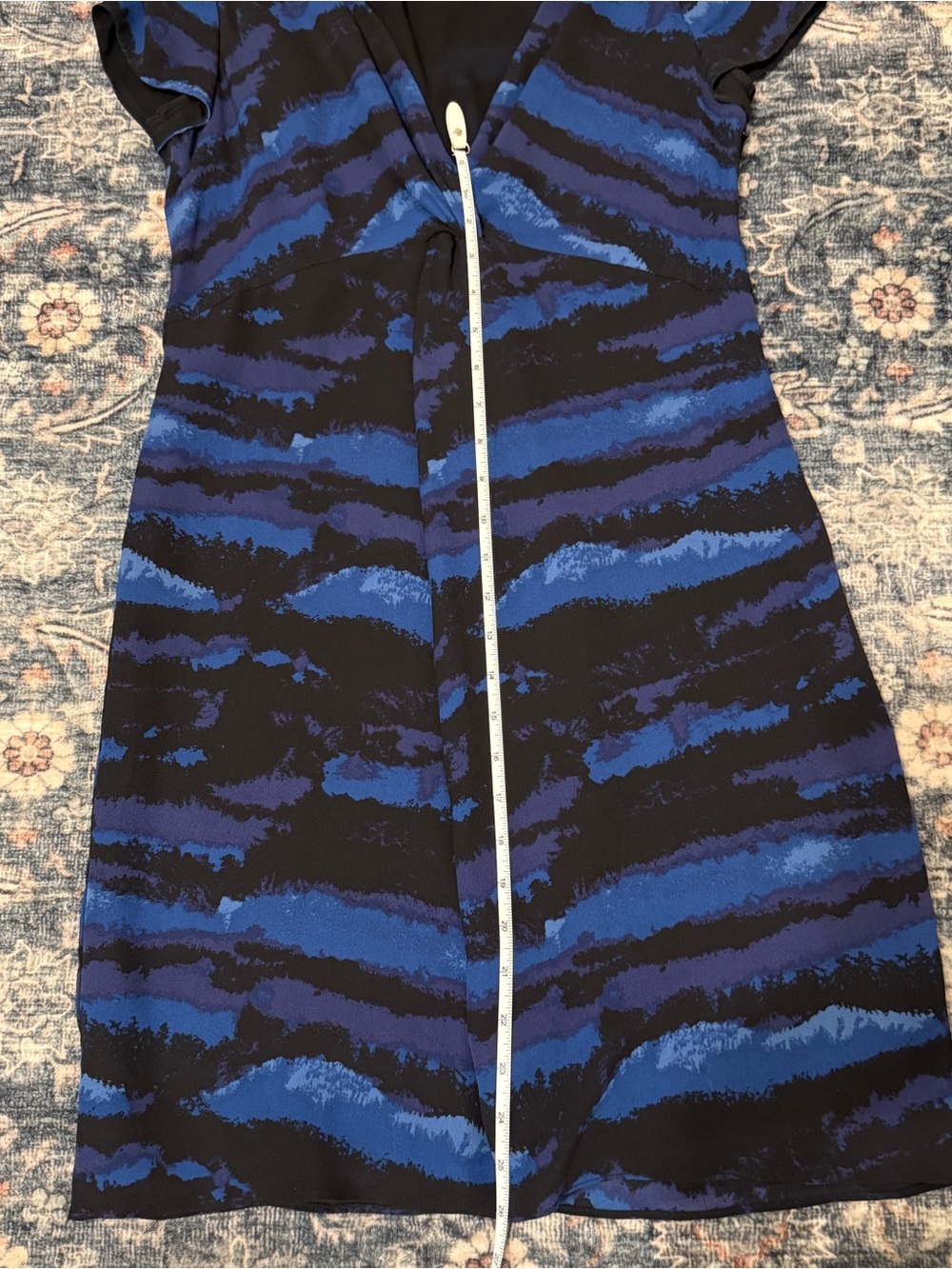 Tory Burch| 100% Silk Blue Black Abstract Print V Neck Cocktail Dress Size 6 - Picture 7 of 8